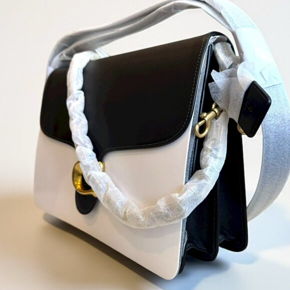 Large Coach 35 Tabby Chain Black Leather With Gold Hardware - Picture 2 of 16